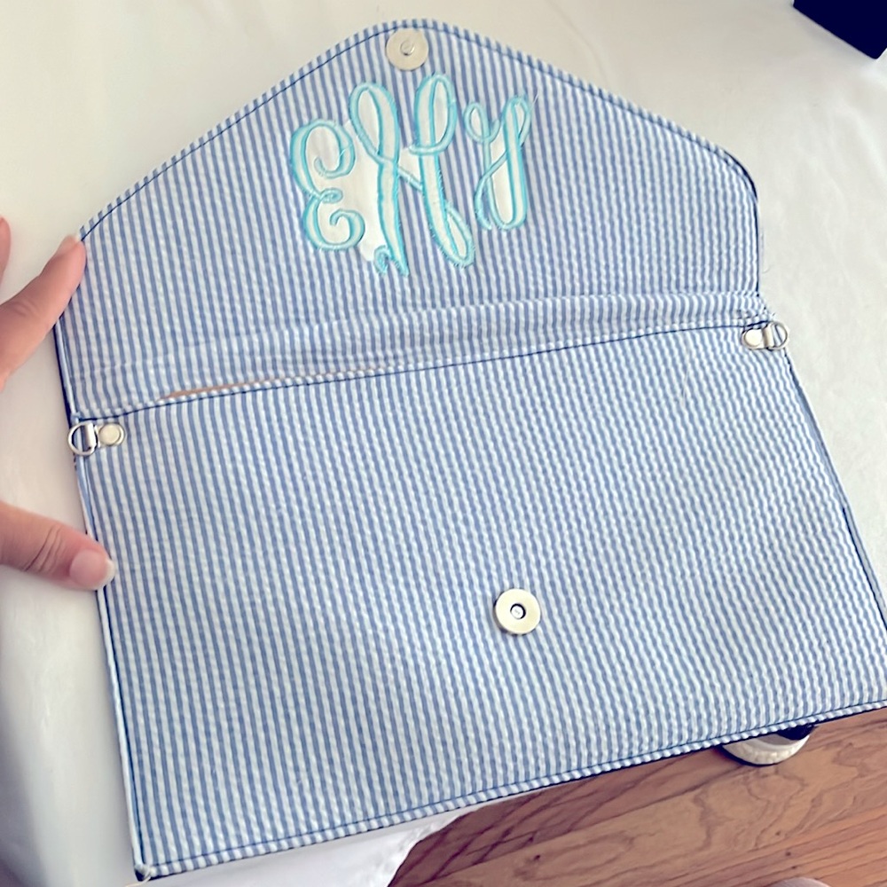 Monogram zip pouch - Picture 3 of 6